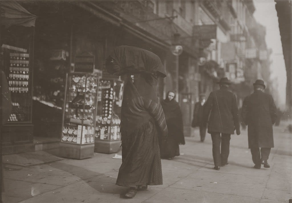 Lewis Wickes Hine, On the Bowery, New York City, New York, 1912