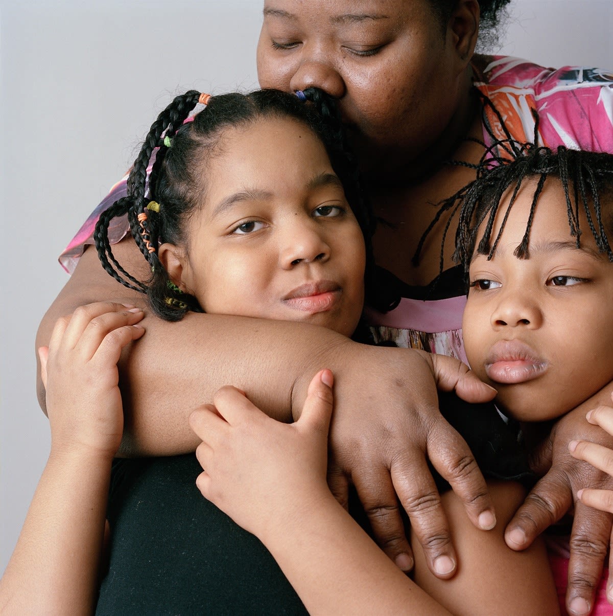 Sage Sohier, 10-year-old girl with her mother and sister, 2011