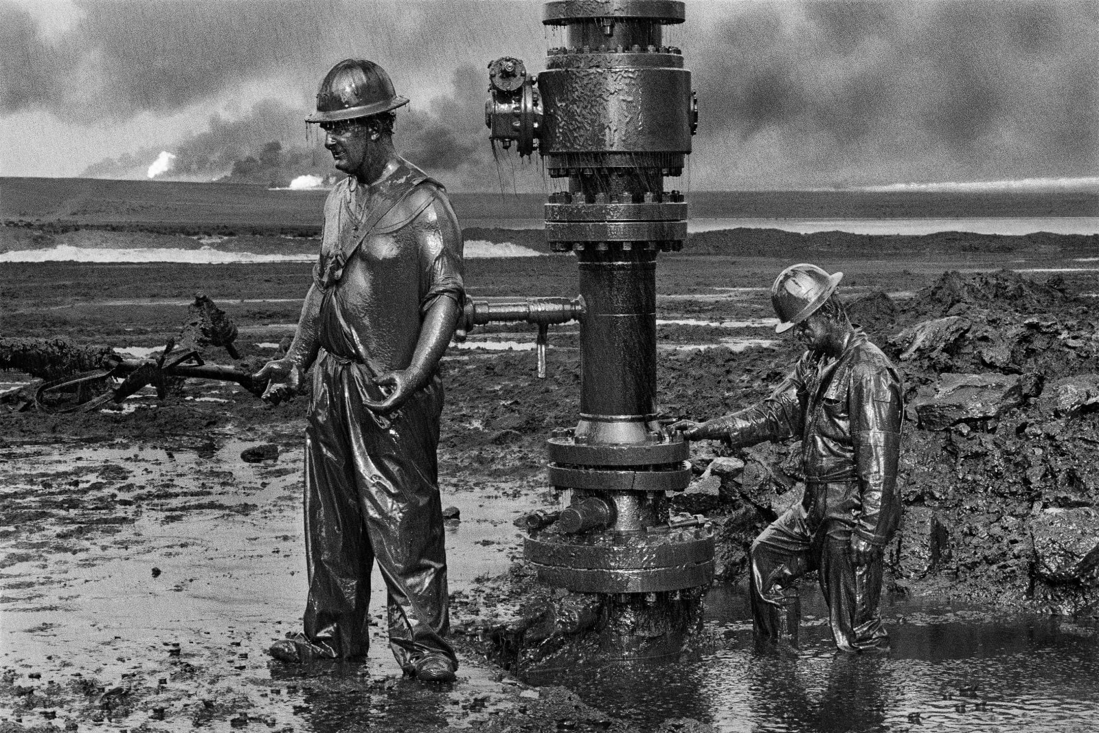 Sebastião Salgado, Greater Burhan Oil Field, Kuwait, 1991