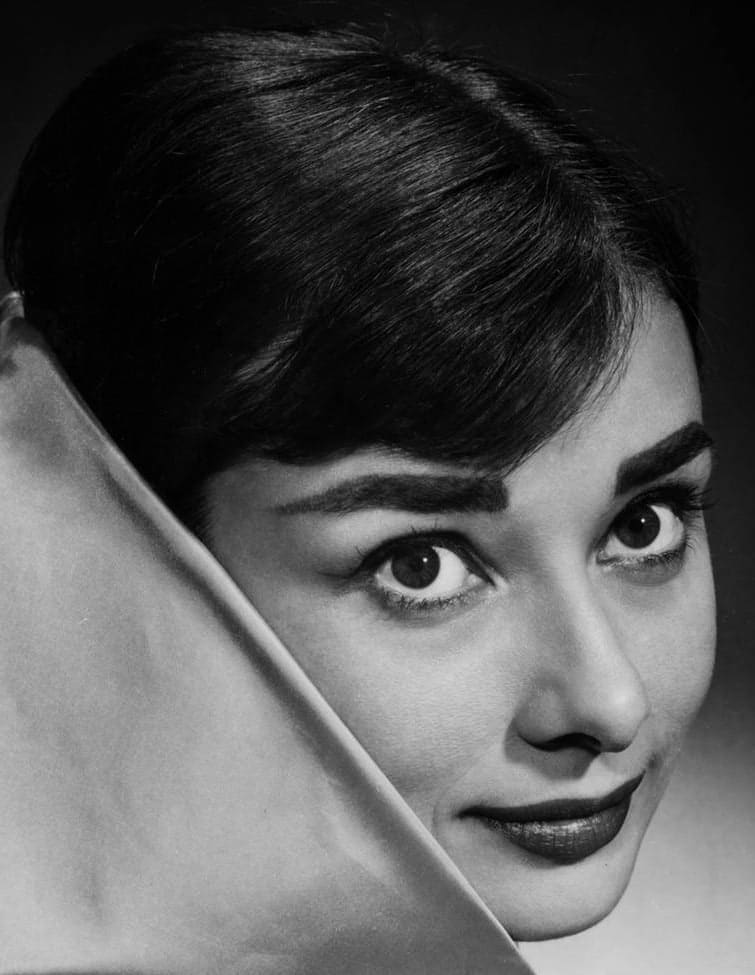 Yousuf Karsh, Audrey Hepburn (B), 1956