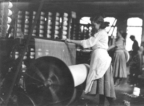 Lewis Wickes Hine, Spinner, Evansville, Indiana, October, 1908 Lincoln Cotton Mills; girls at weaving machines and warpers