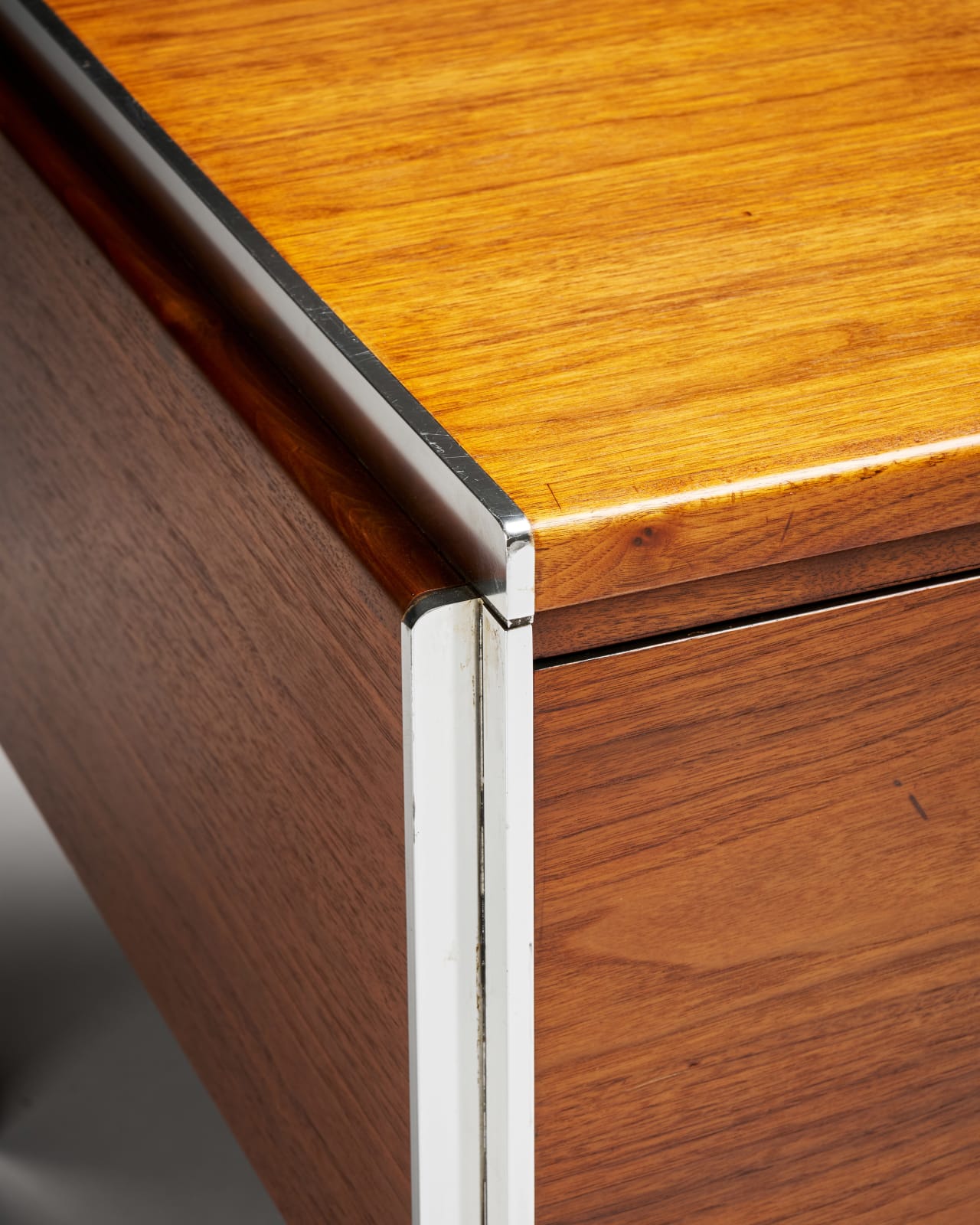 Stow and Davis, Executive Desk