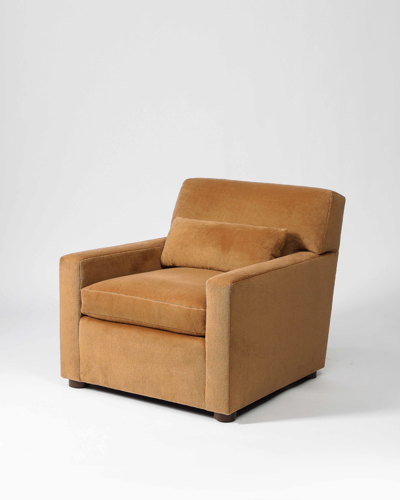 Robert Stilin LLC, Seccia Chair