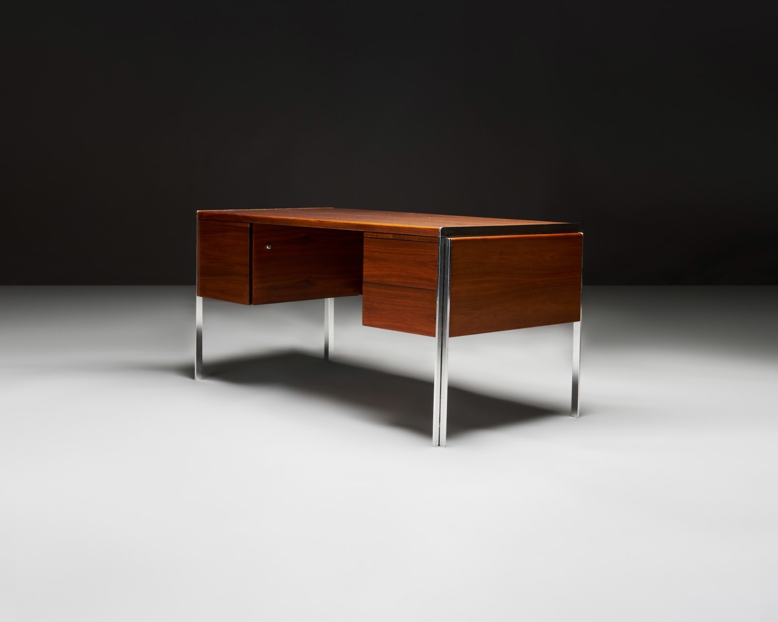 Stow and Davis, Executive Desk