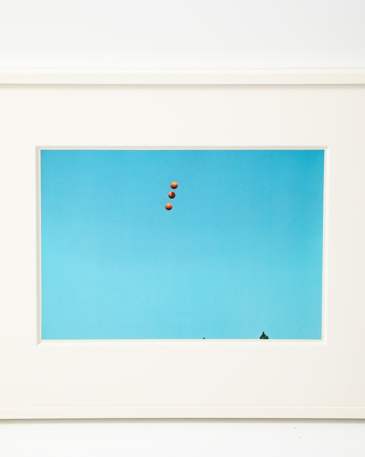 John Baldessari, Throwing Three Balls in the Air to Get a Straight Line Best of 36 Attempts