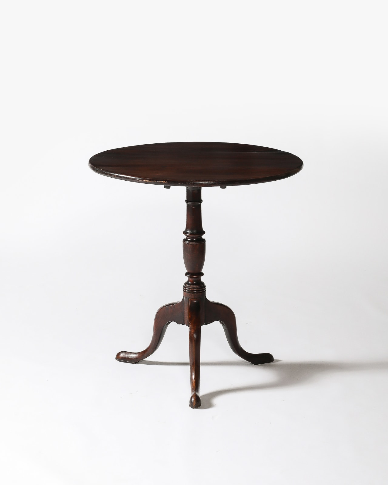 Tilt-Top Round Table