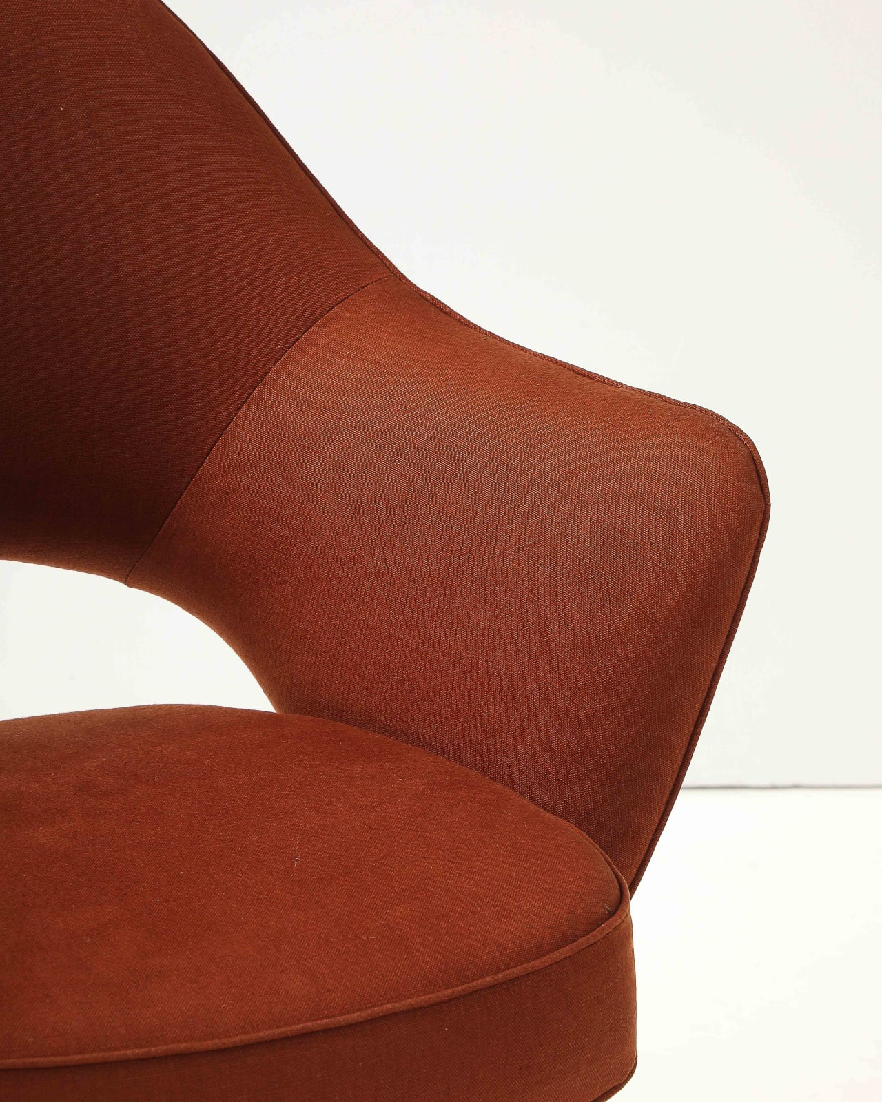 Eero Saarinen for Knoll, Executive Swivel Office Chair