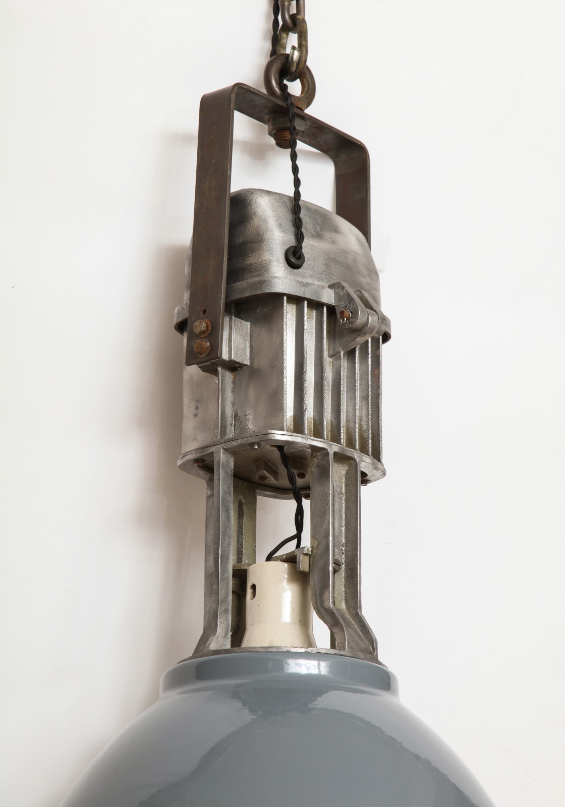 Industrial enamel light shade outlet