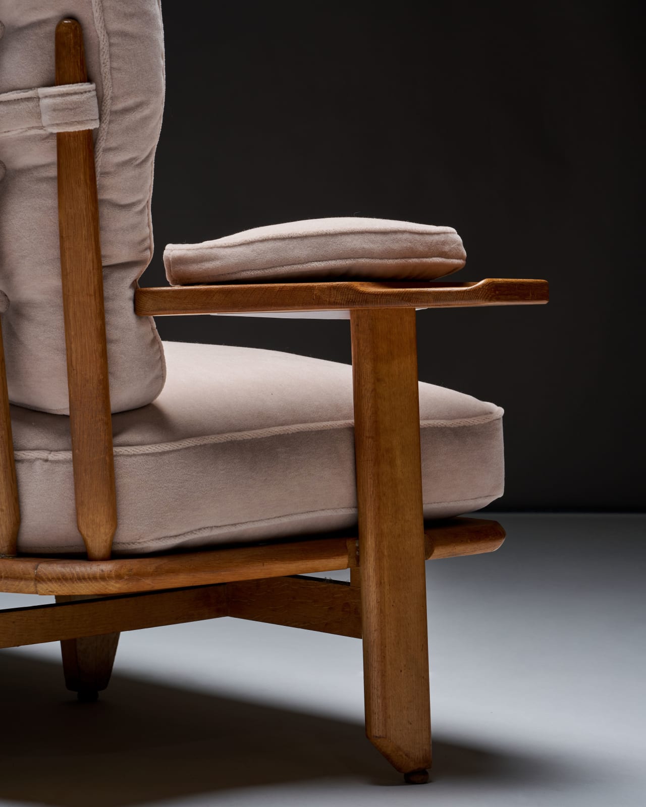 Guillerme et Chambron, Tufted Settee