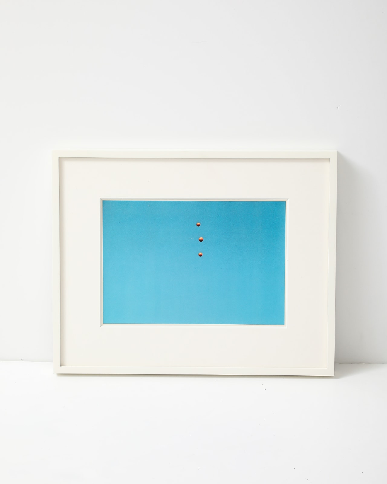 John Baldessari, Throwing Three Balls in the Air to Get a Straight Line Best of 36 Attempts