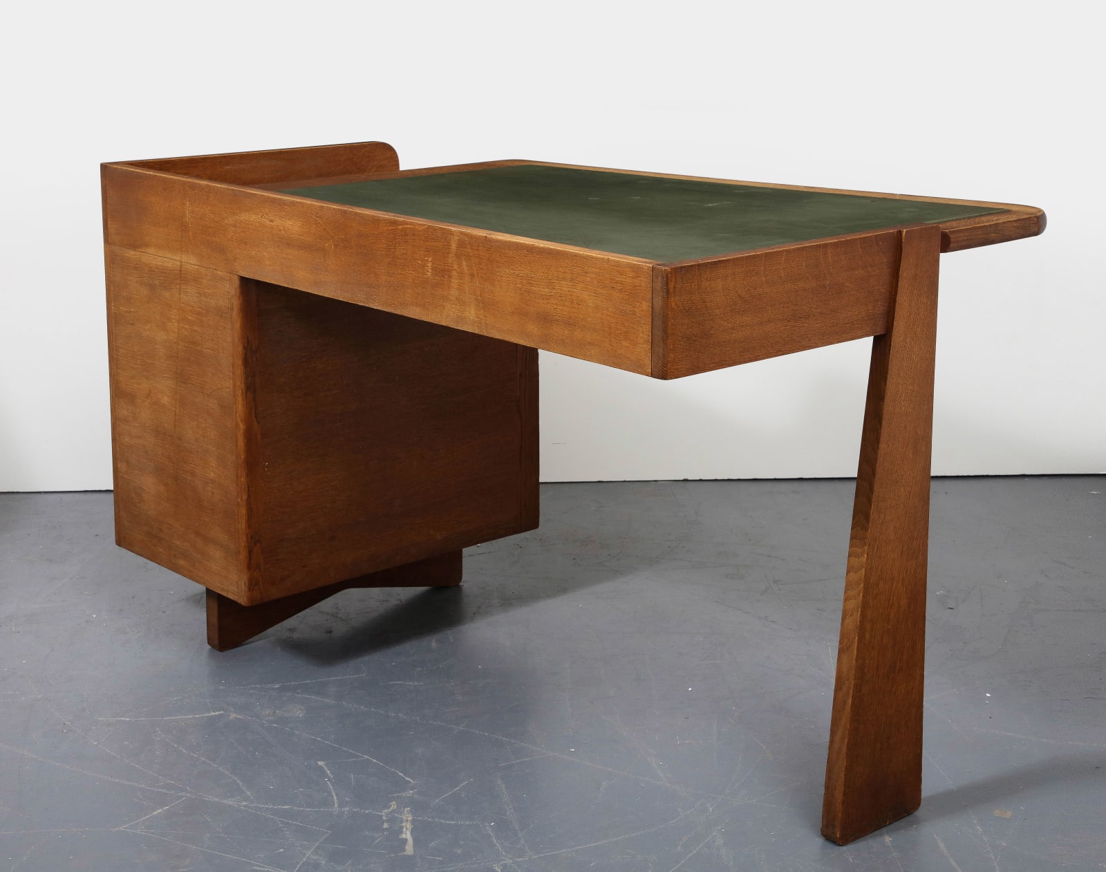 Guillerme and Chambron, "Etudient" Oak Desk
