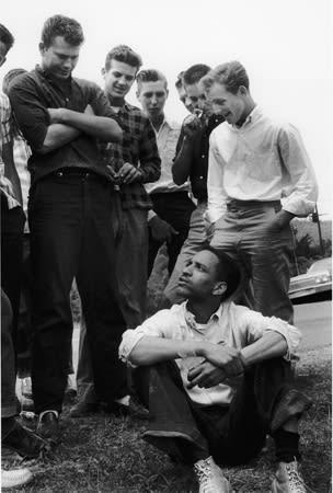 Bruce Davidson, Untitled [seated marcher encircled by rednecks], Mississippi, A Time of Change, 1963