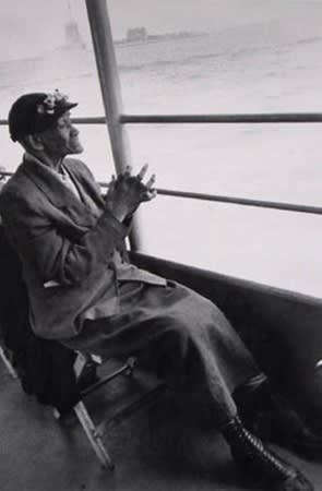 Bruce Davidson, Untitled [Mother Brown on ferry], New York City, A Time of Change, 1962