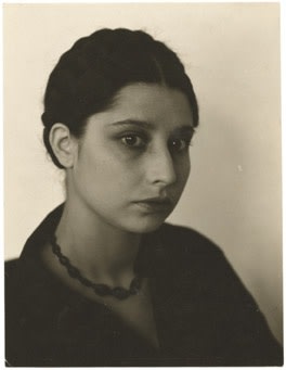 Manuel Álvarez Bravo, Isabel Villaseñor [Profile View], 1935