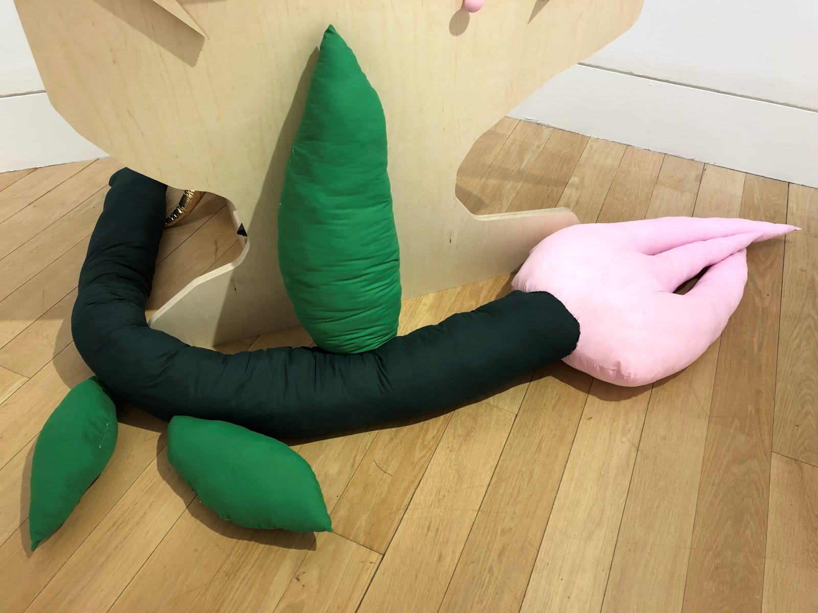 Sadie Downing, Flower