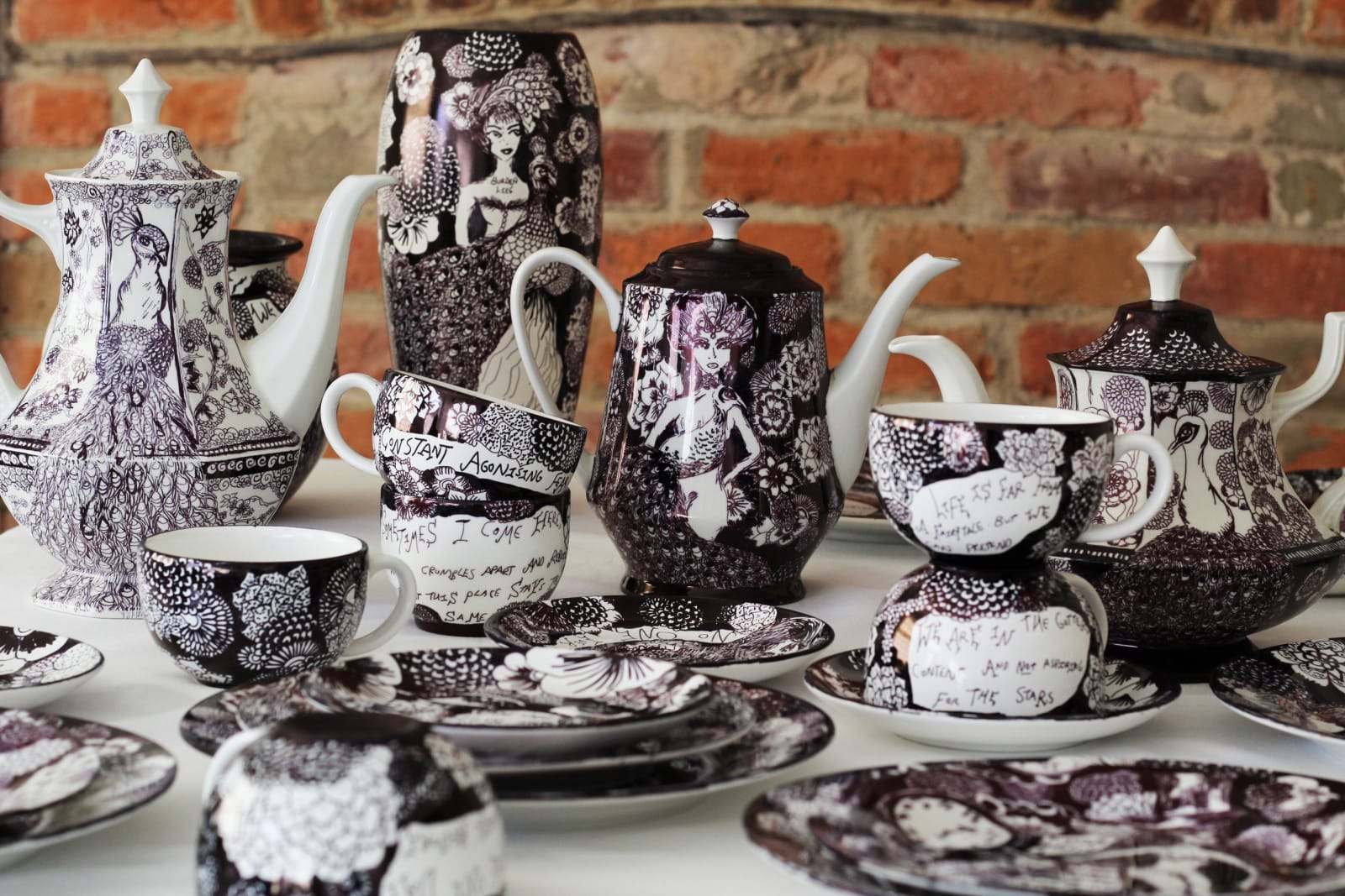 Molly Lambourn, Welcome to my World - Tea Pot I, 2021