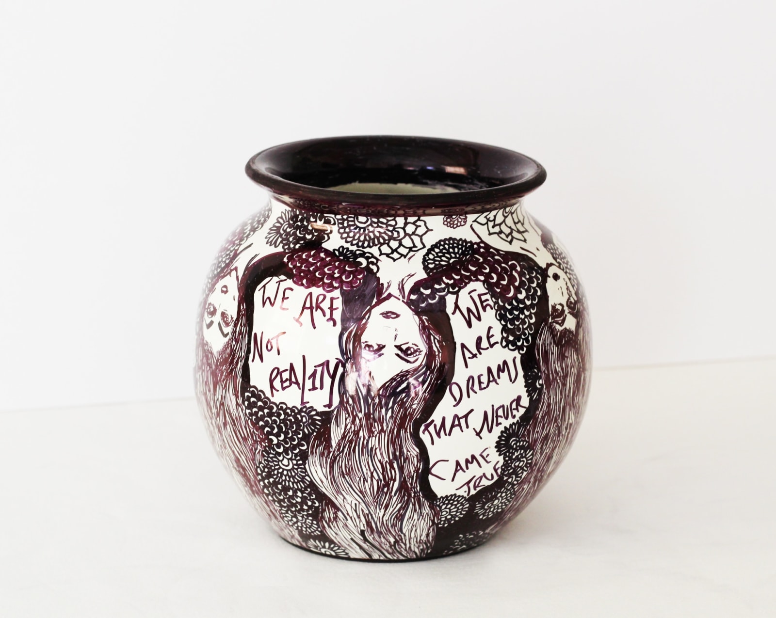 Molly Lambourn, Welcome to my World - Vase III, 2021