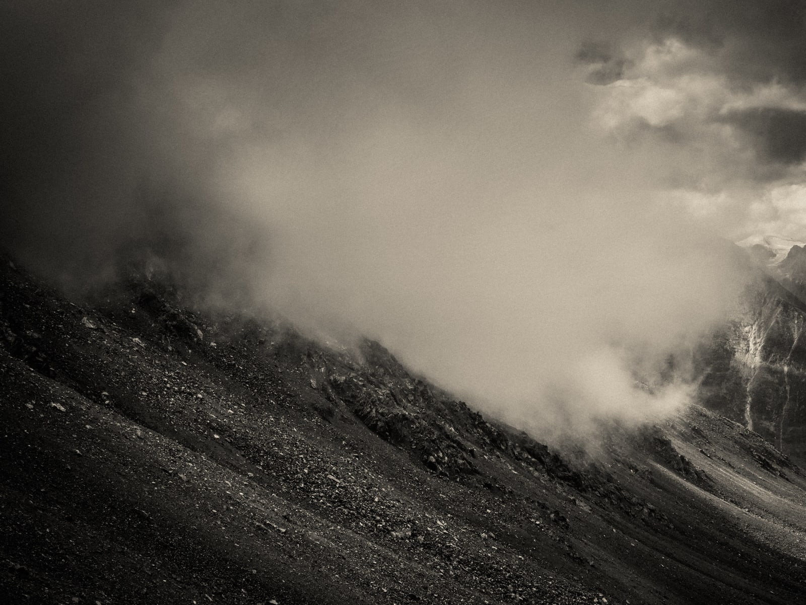 Decca Faire, Cloud Cascades over Col du Tsaté, 2022