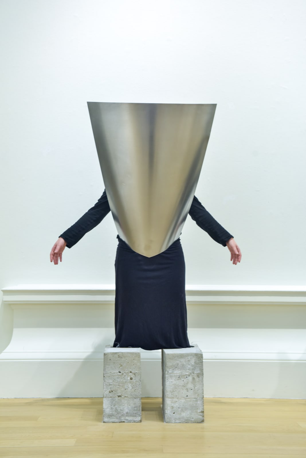 Zuleika Connolly-Jones, Immobility Plinth, 2022
