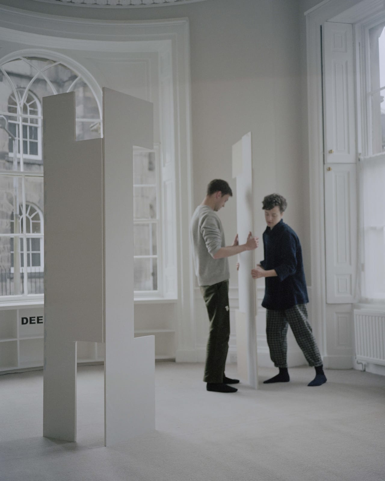 Oisin Gallagher, Hinged (Gray)