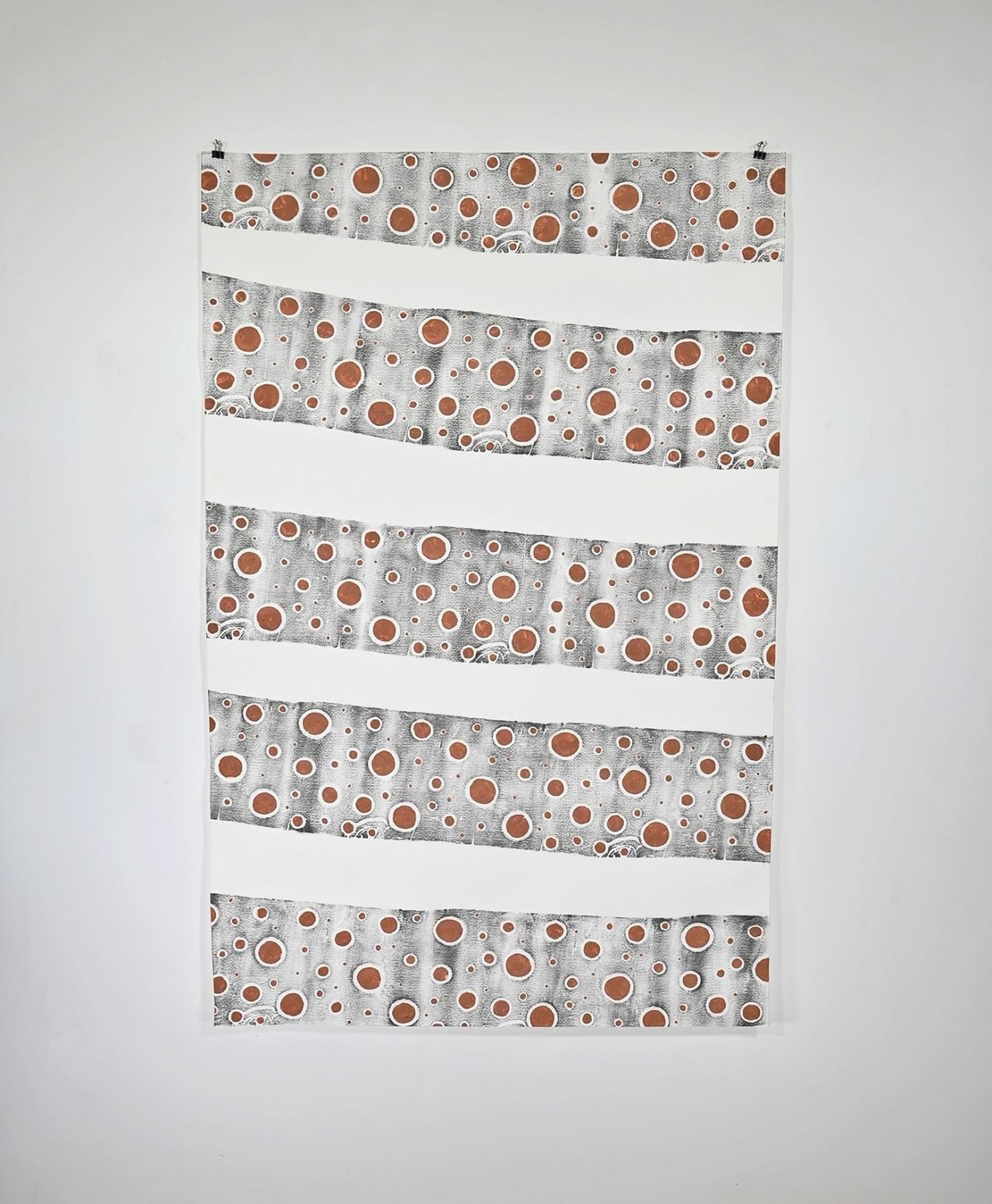 Richard Goldsworthy, Earth Dots, 2022