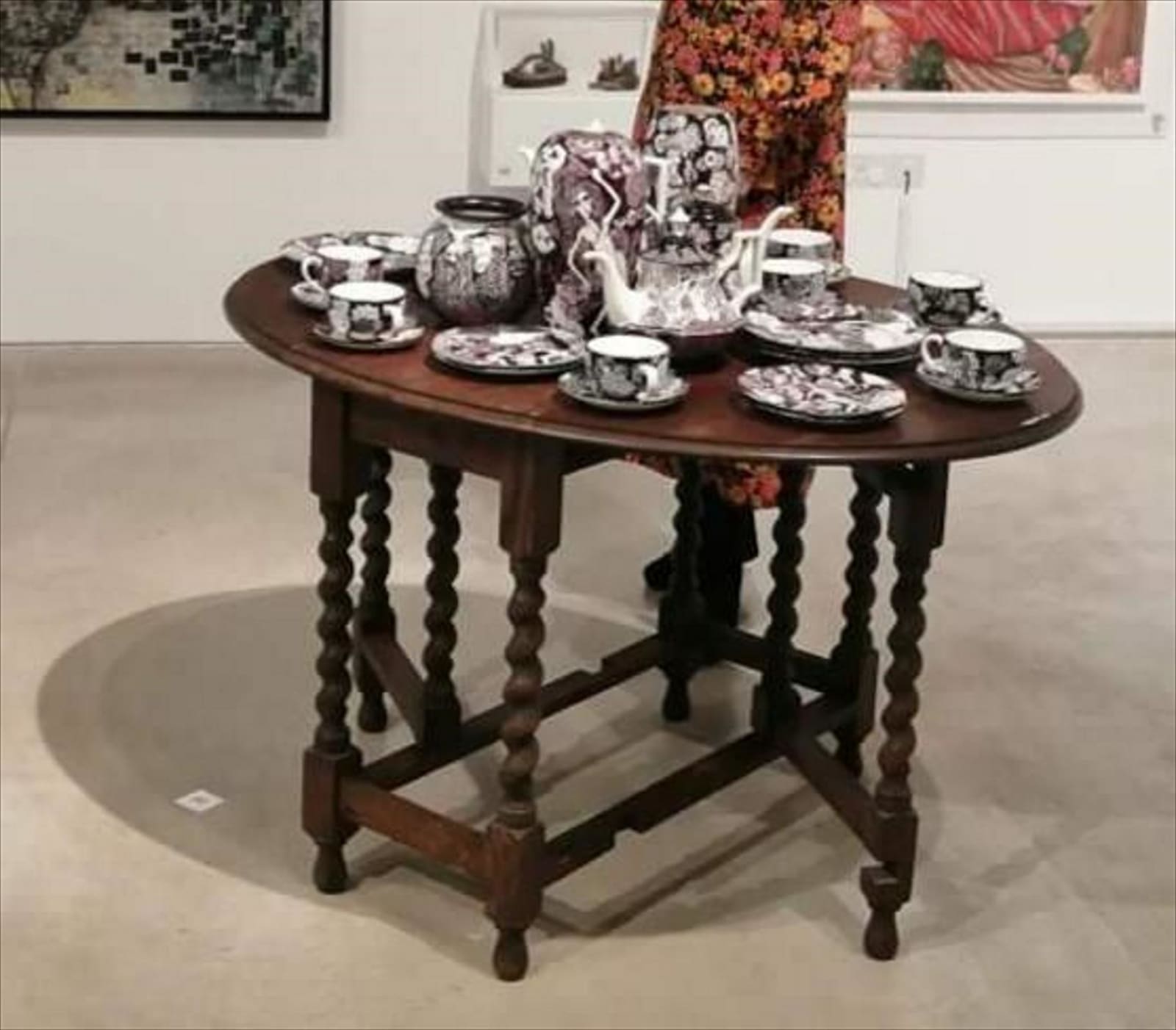 Molly Lambourn, Welcome to my World - Tea Pot I, 2021