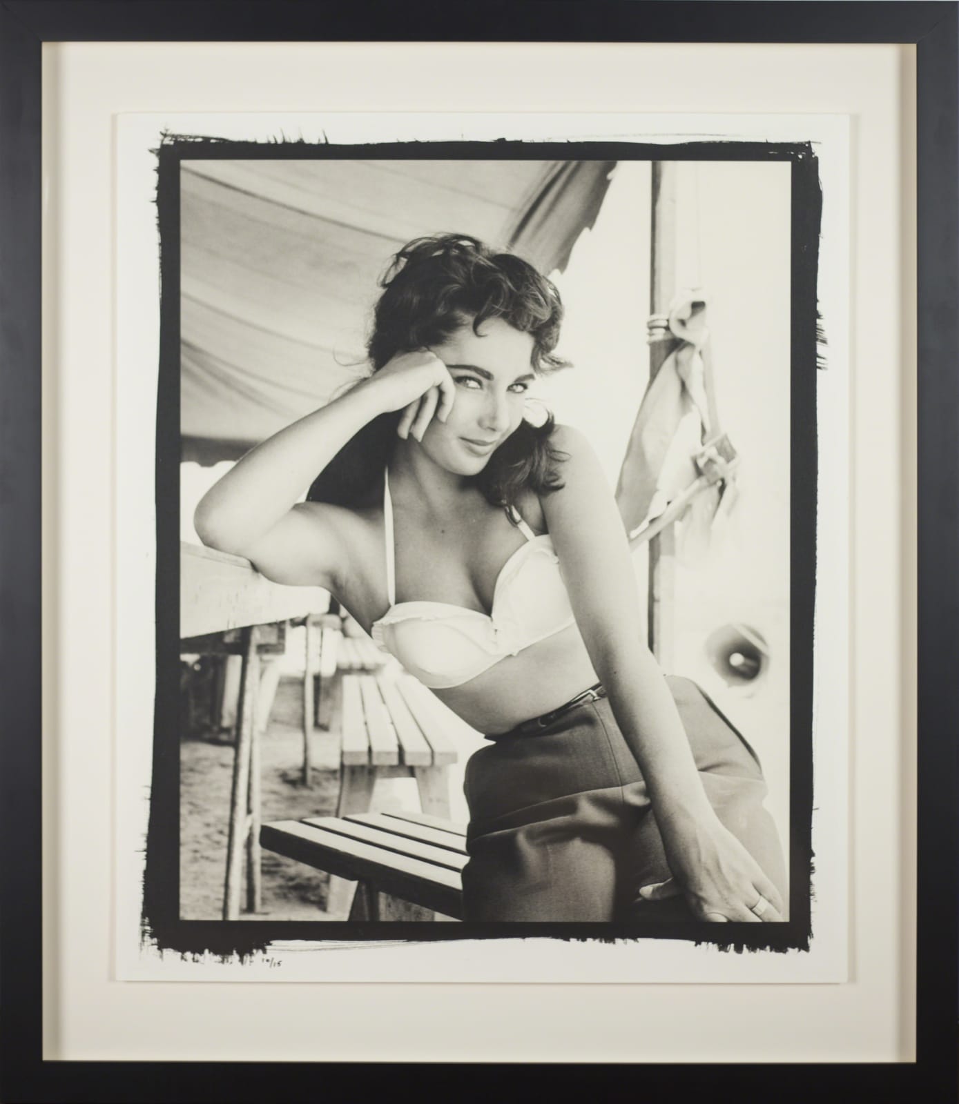 Frank Worth, Elisabeth Taylor with bustier No.3 on set of 'Giant', 1955