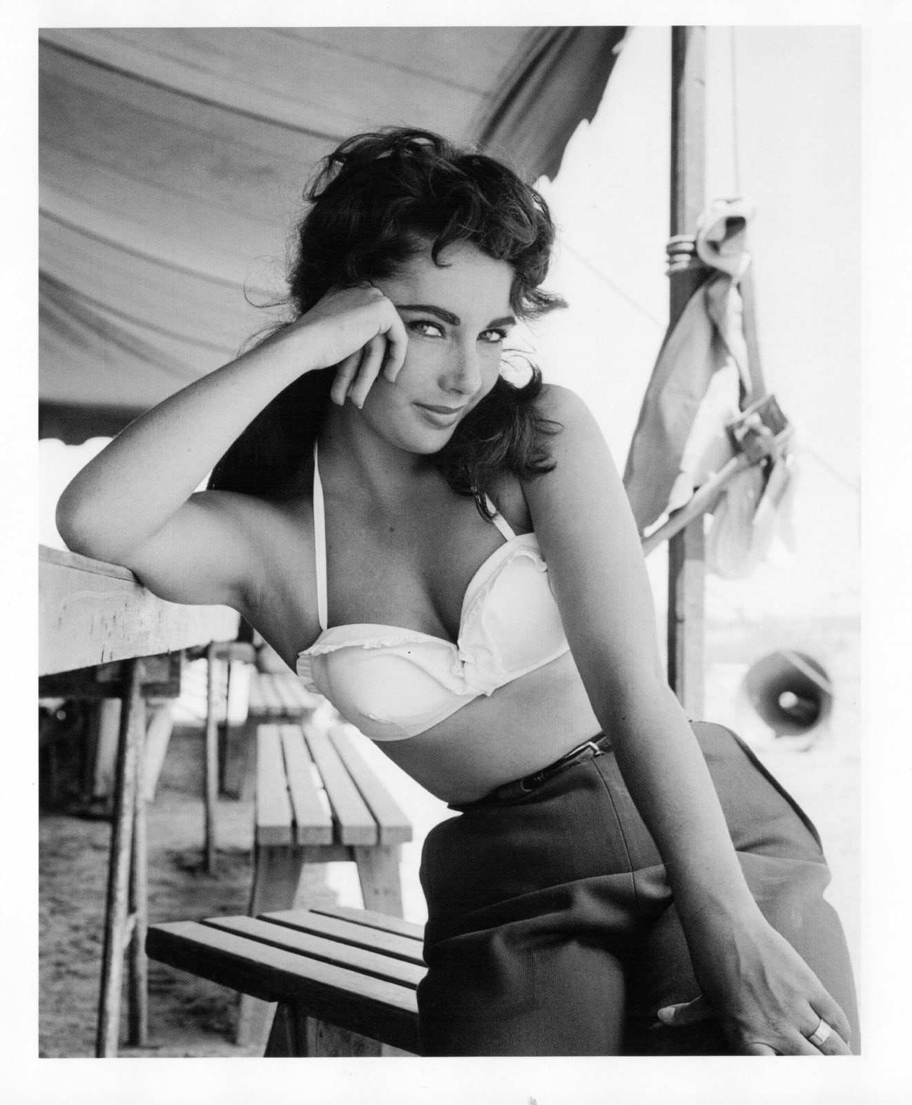 Frank Worth, Elizabeth Taylor with Bustier No.3 on Set of “Giant”,, 1955