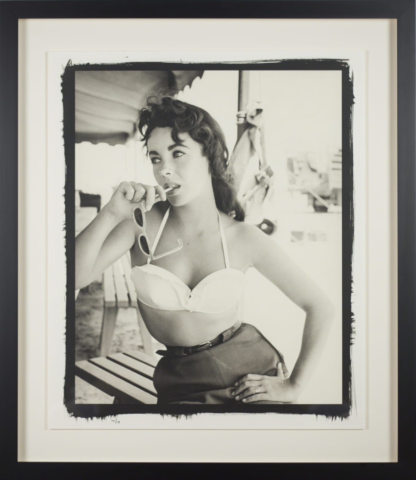 Frank Worth, Elisabeth Taylor with bustier No.2 on set of 'Giant', 1955