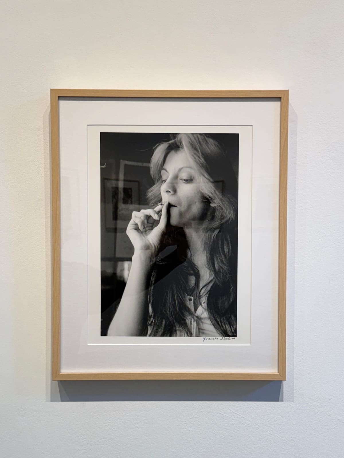 Graciela Iturbide, Rosario, White Fence, East Ángeles, 1986