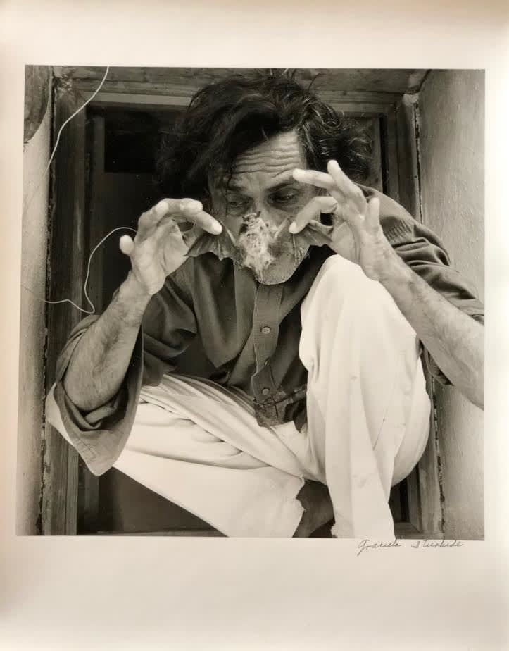 Graciela Iturbide, Francisco Toledo (Bat), 1995