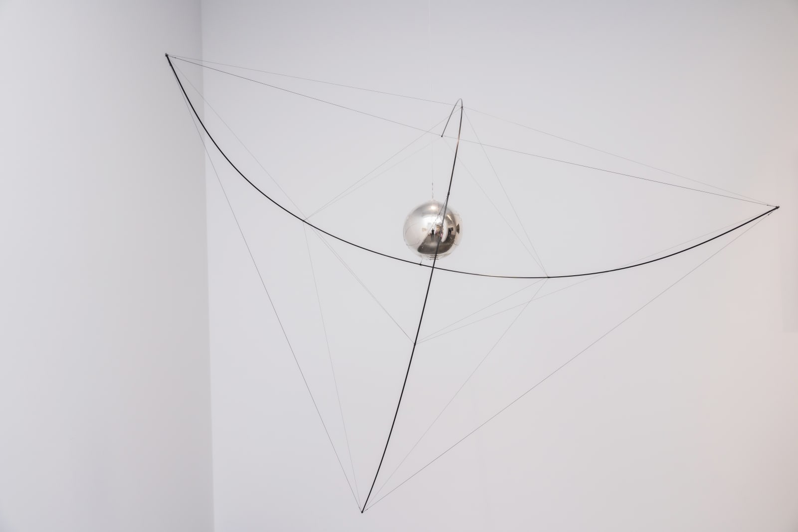 Tomás Saraceno, Ray 299 792 458, 2017