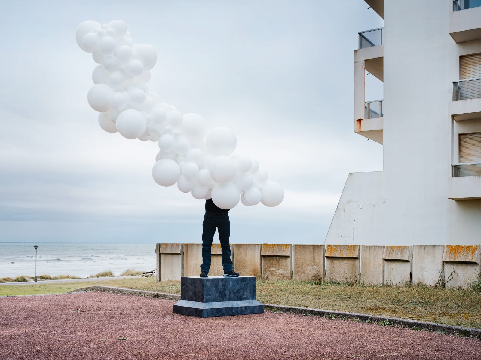 Charles Pétillon, Hic Iacet Controversia, 2024