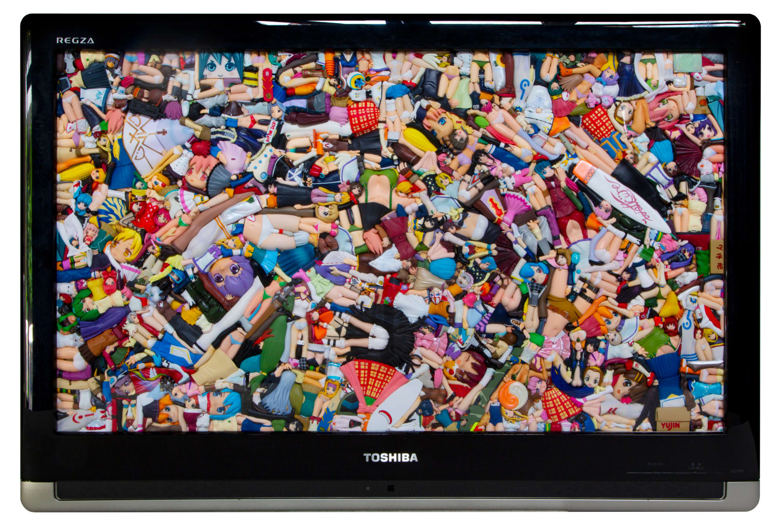 Three, 32V type Display (1), 2019