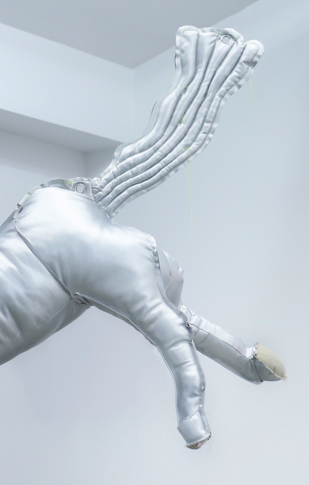 Hanna Shim, Trapped, 2025