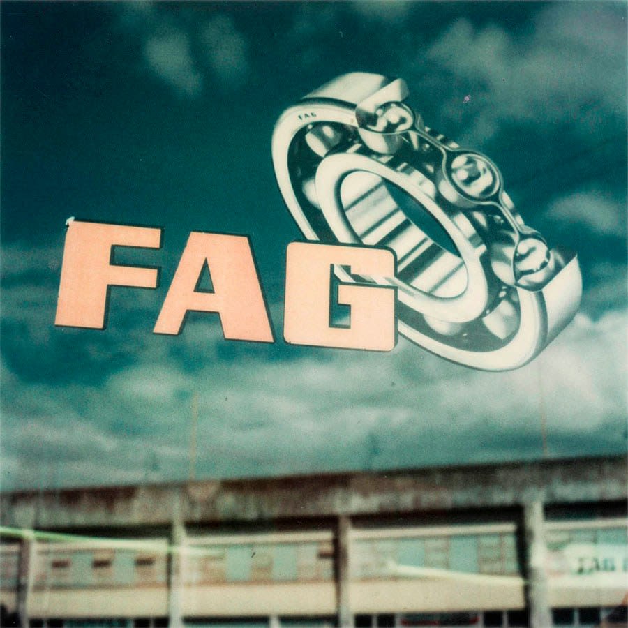 Paul Hartigan, Fag by Day