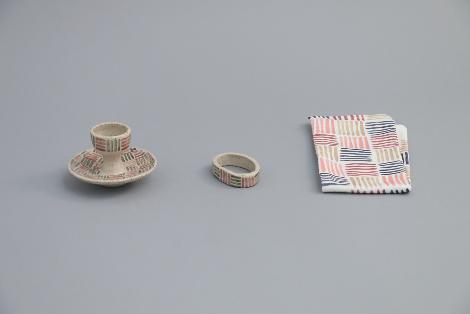 Julia Holderness, Breakfast party, Oeuf à la coque #1, 2025