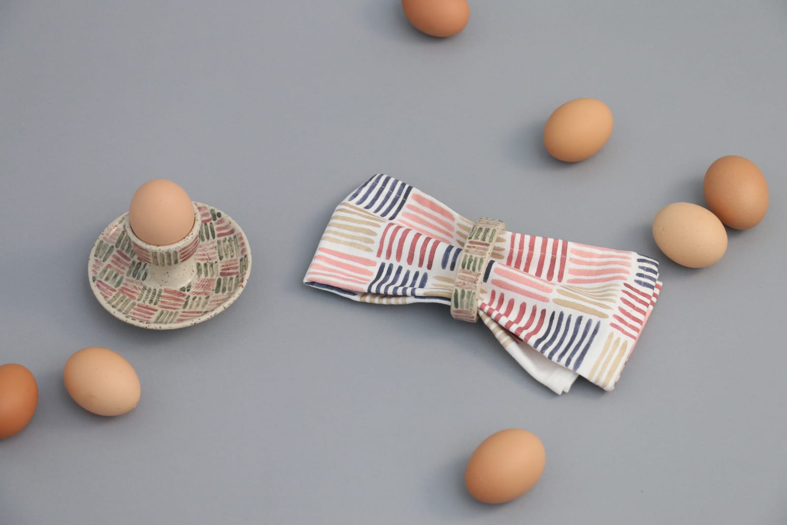 Julia Holderness, Breakfast Party Set, Oeuf à la coque, 2025