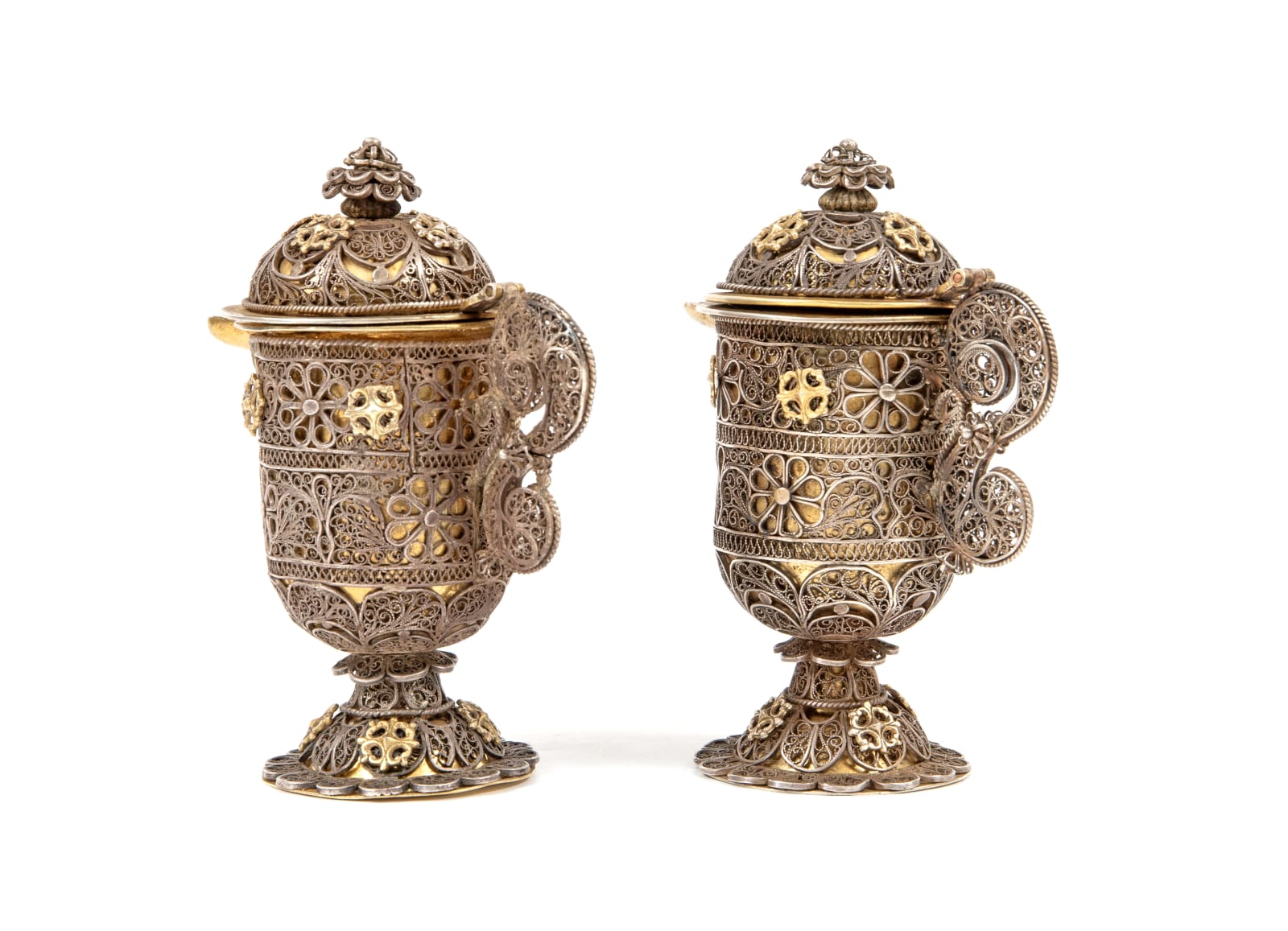 Par de galhetas litúrgicas , Filipinas, séc. XVII