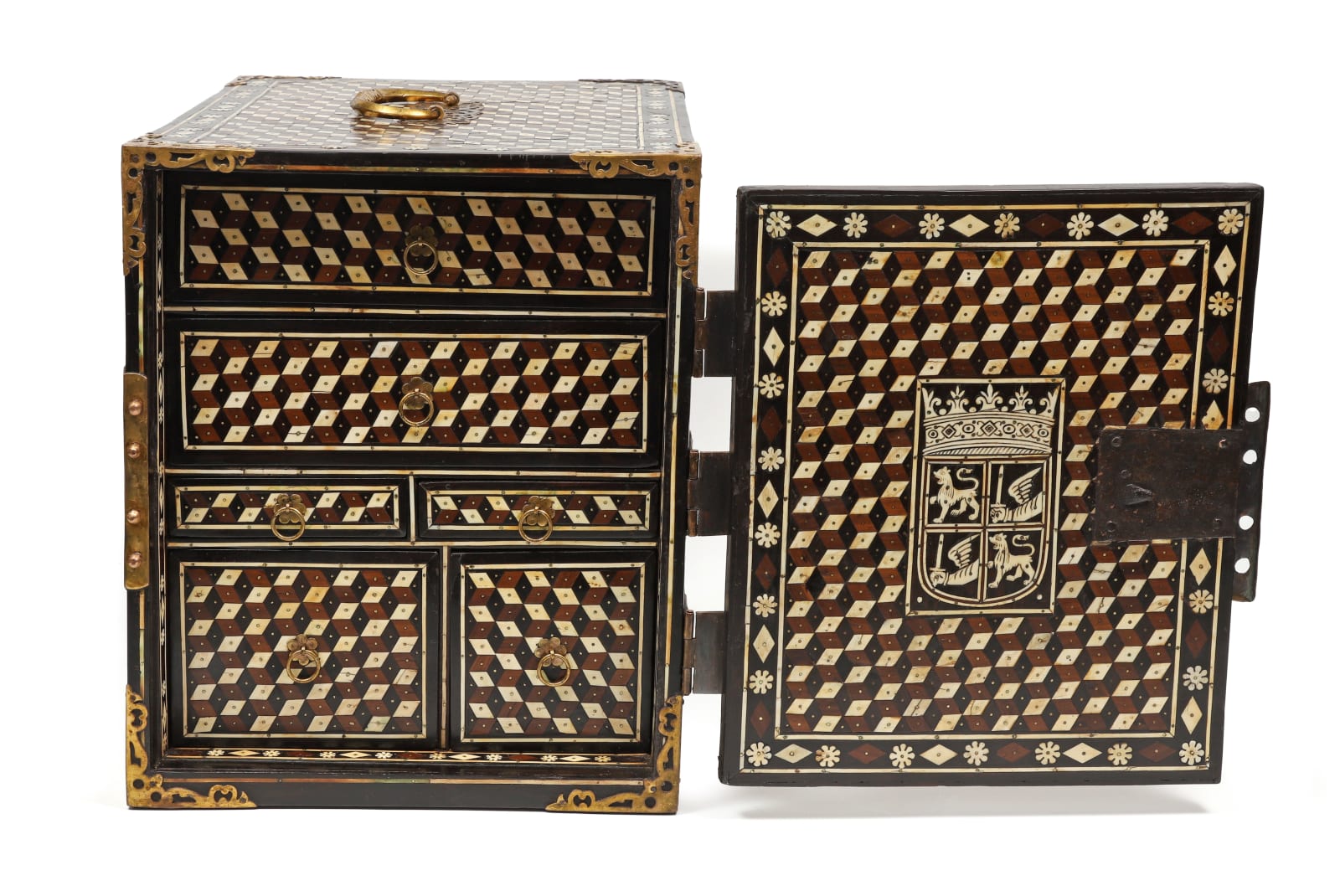 Ventó Indo-português com as Armas da Família Manoel , Índia, prov. Taná, c. 1600-1625