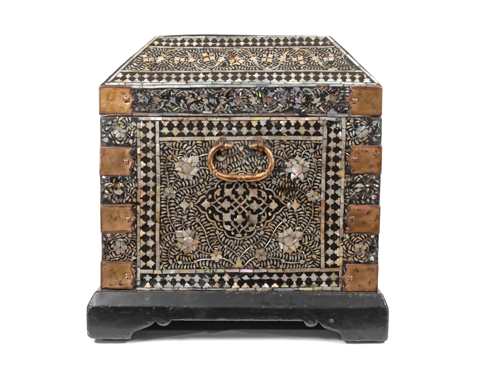 Arqueta Indo-portuguesa / A Large MOP and Mastic Gujarati Chest, Índia, Guzarate, séc. XVI / Gujarat , 16th. c.