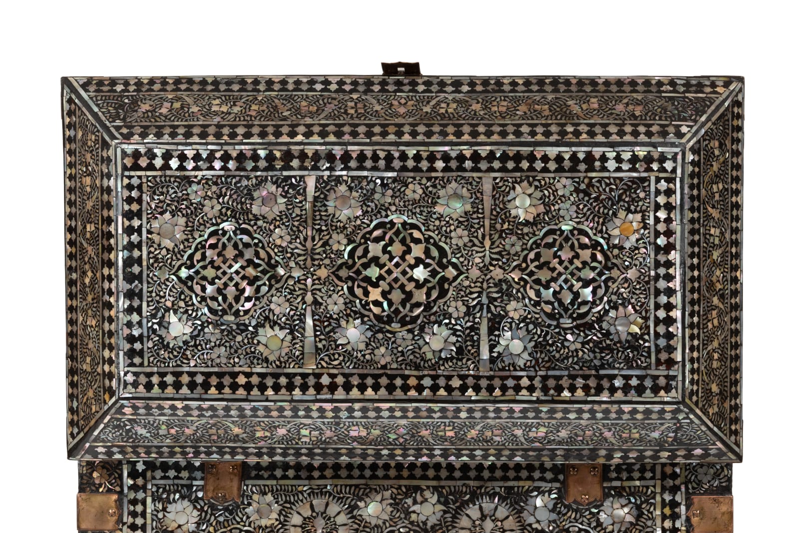 Arqueta Indo-portuguesa / A Large MOP and Mastic Gujarati Chest, Índia, Guzarate, séc. XVI / Gujarat , 16th. c.