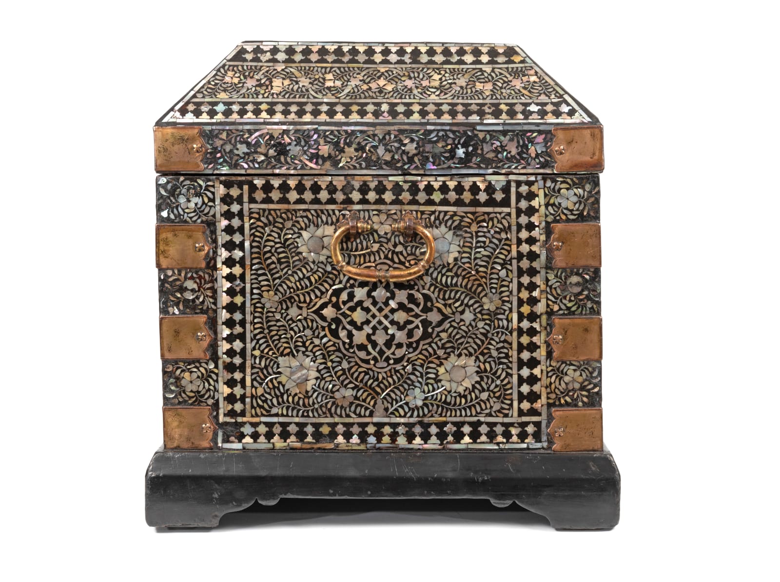 Arqueta Indo-portuguesa / A Large MOP and Mastic Gujarati Chest, Índia, Guzarate, séc. XVI / Gujarat , 16th. c.