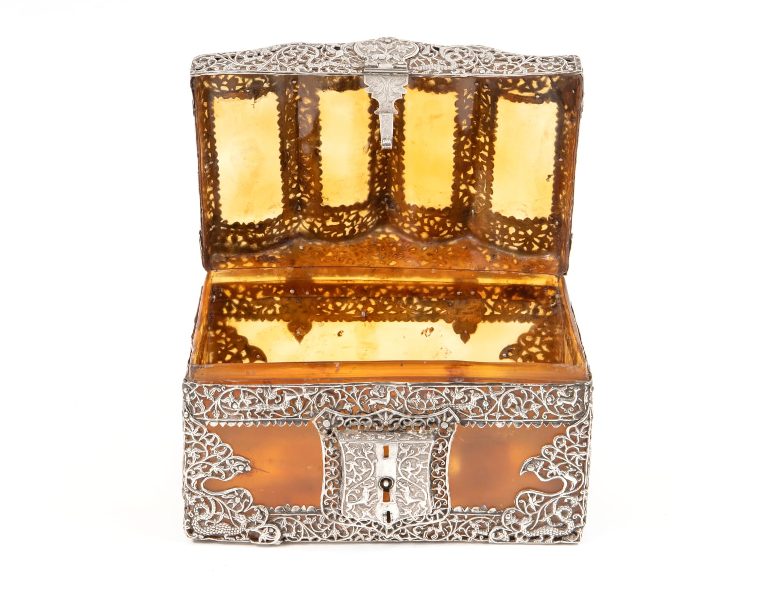 Cofre de tartaruga loura , Índia, Guzarate, séc. XVI (2ª metade)