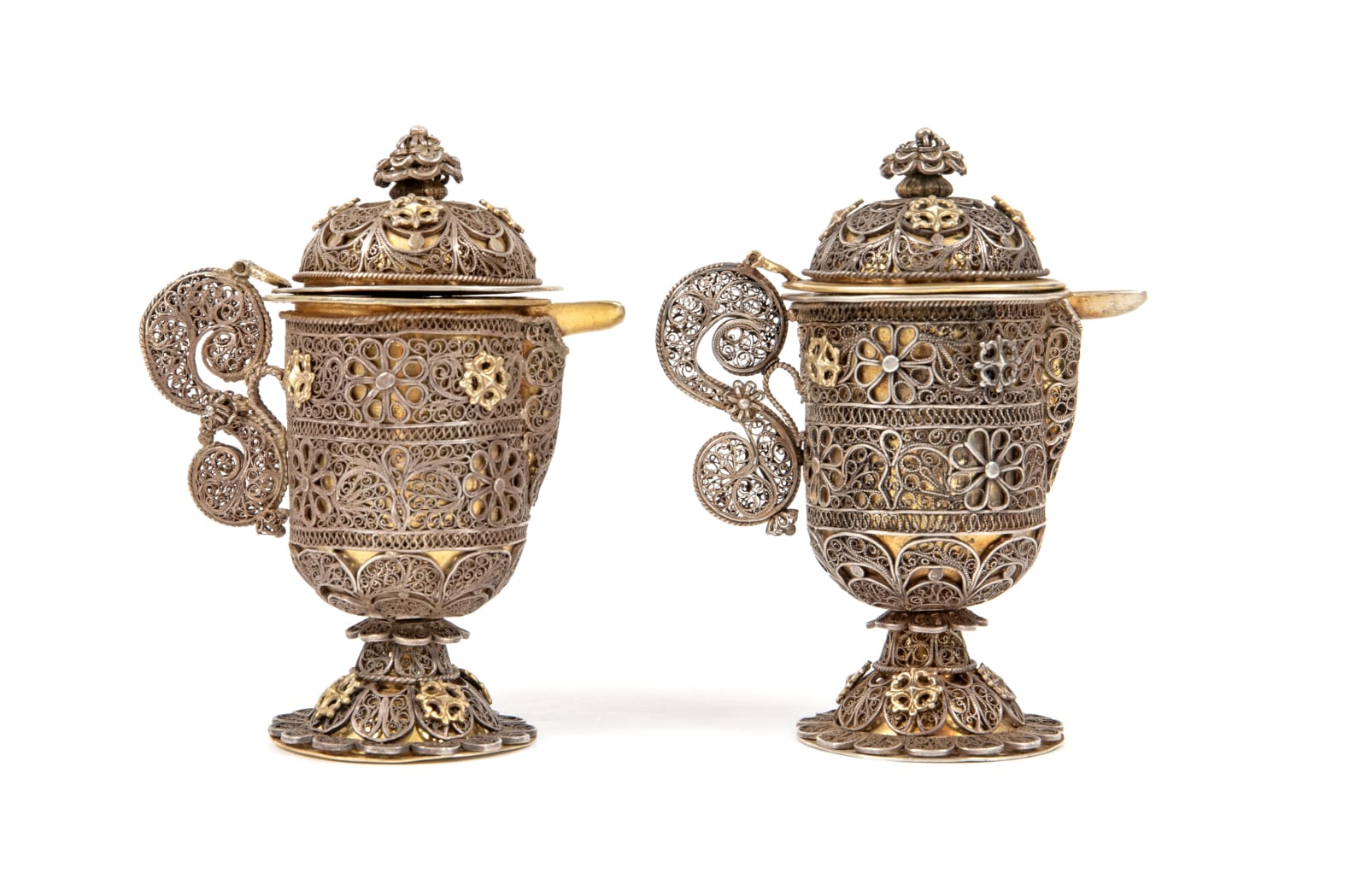 Par de galhetas litúrgicas , Filipinas, séc. XVII