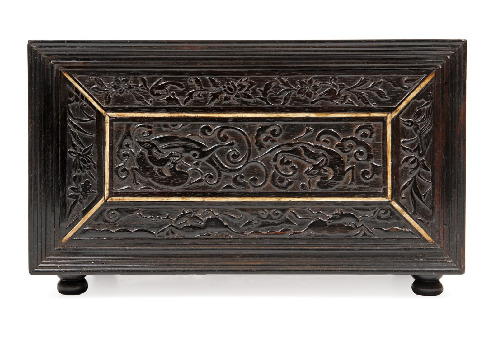 Escritório ou Guarda - Joias Sino-português / A Sino-Portuguese Writing chest - Jewellery Box, China, séc. XVII / 17th. c.