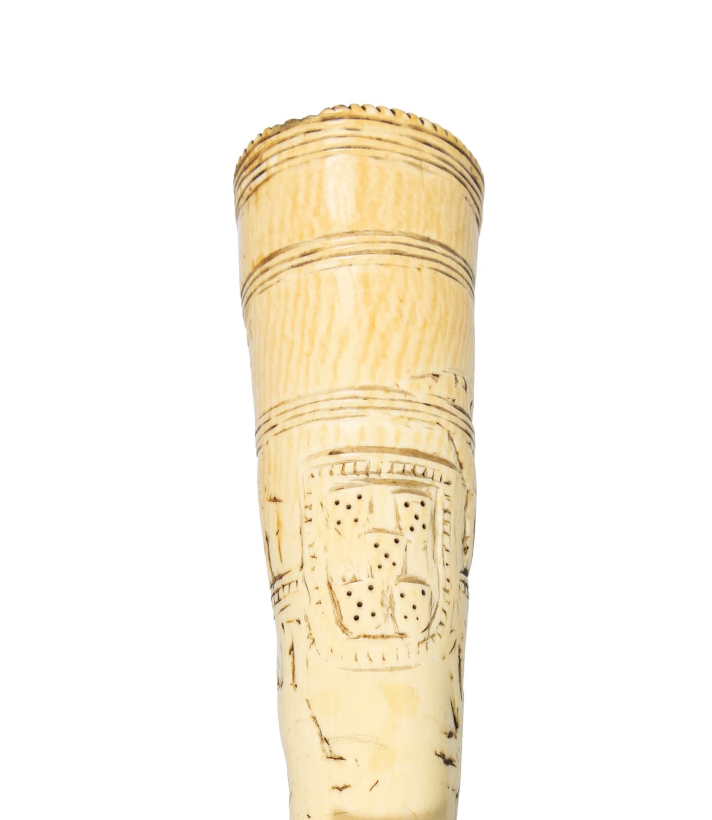 Olifante Sapi-português com o Brasão Real Português e a Cruz da Ordem de Cristo , c. 1490-1530