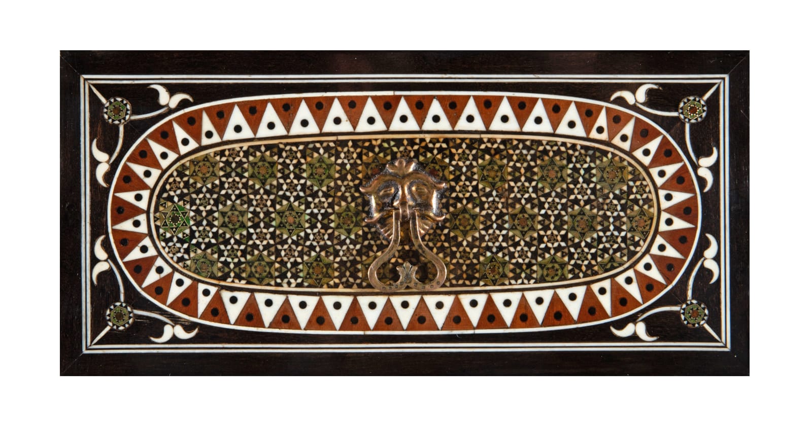 Contador de grandes dimensões (Dressoir) Indo-português / Exceptional Cabinet (Dressoir) from Sind, Sindh, actual Paquistão, ca. 1580-1630 / Sindh, nowadays Pakistan, c. 1580-1630