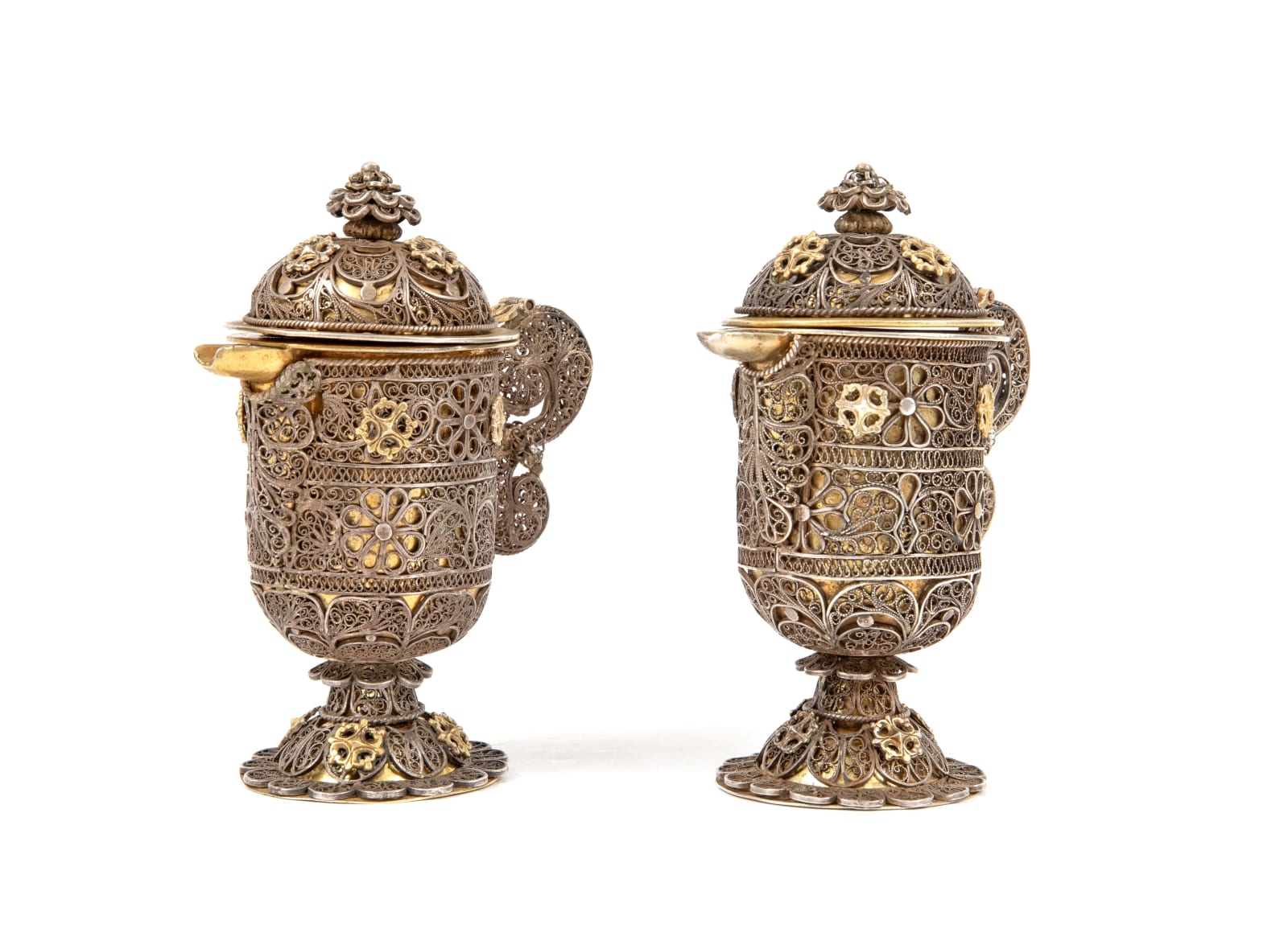 Par de galhetas litúrgicas , Filipinas, séc. XVII