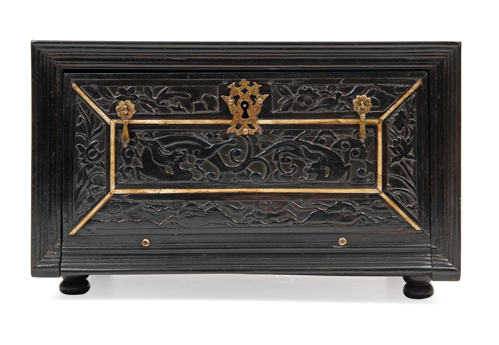Escritório ou Guarda - Joias Sino-português / A Sino-Portuguese Writing chest - Jewellery Box, China, séc. XVII / 17th. c.